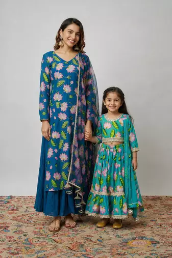 Rama green & green floral printed chanderi kurta set & lehenga choli mother daughter matching combo