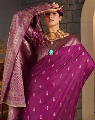 Purple woven design zari silk blend designer banarasi saree 4