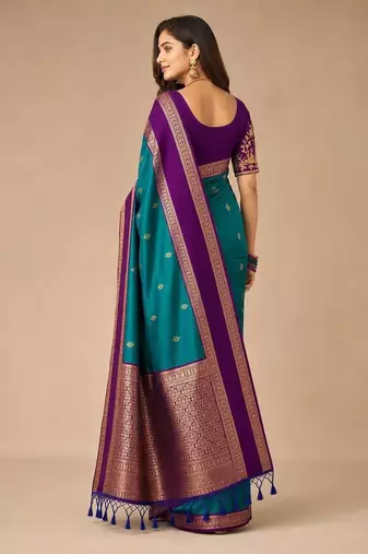 Green woven design silk blend designer kanjeevaram saree