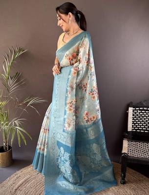 Blue floral woven design sareewith unstitched blouse piece 3