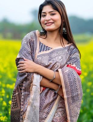 Red art silk saree 2