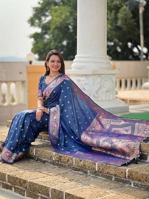 Blue woven design zari banarasi saree with blouse piece 3