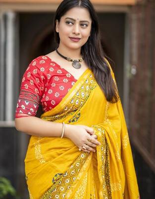 Yellow floral zari chanderi saree 2