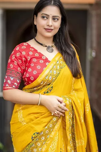Yellow floral zari chanderi saree