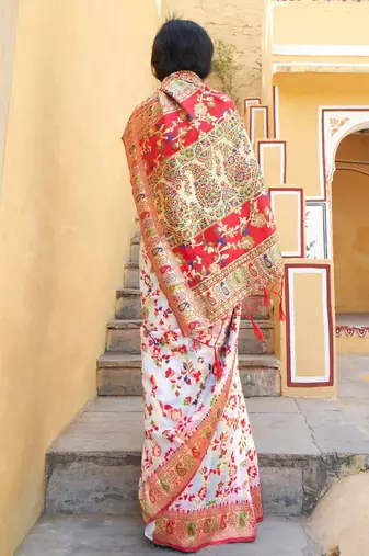 White woven design zari silk blend saree