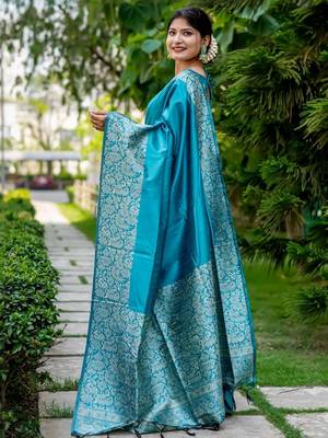 Blue kalamkari woven design saree with unstitched blouse piece 2