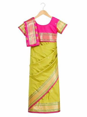 Pink ethnic motifs woven design zari art silk banarasi saree 3