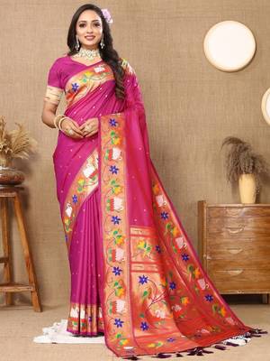 Magenta floral woven design zari paithani saree 3
