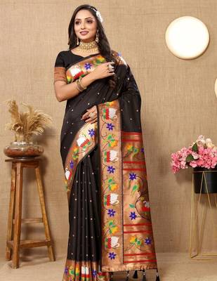 Black woven design zari silk blend paithani saree 4
