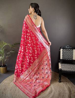 Pink floral woven design zari banarasi saree 3