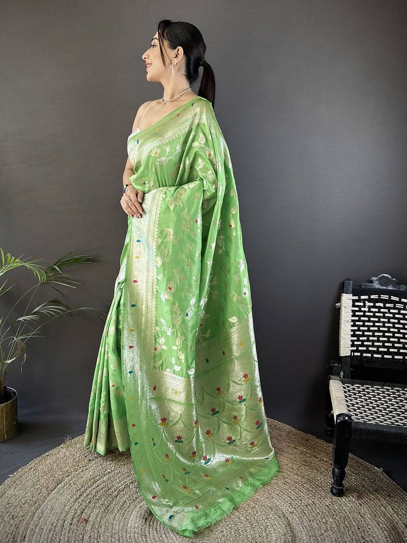 Green woven design zari banarasi saree