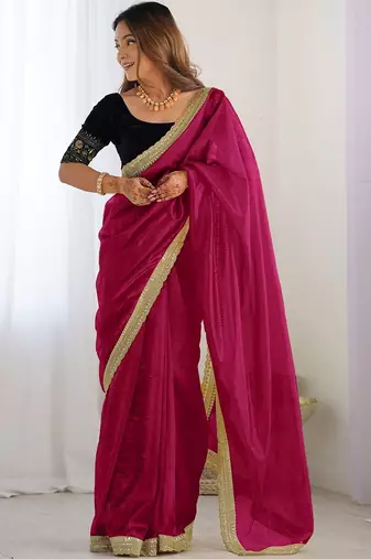 Red embellished sequinned saree with blouse piece