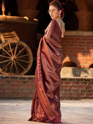 Purple embellished zari heavy work kanjeevaram saree 4