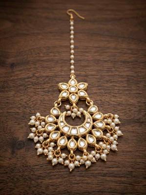 Golden kundan maangtika 1