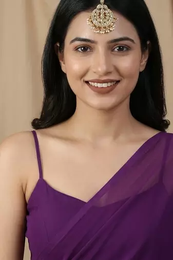 Golden kundan maangtika