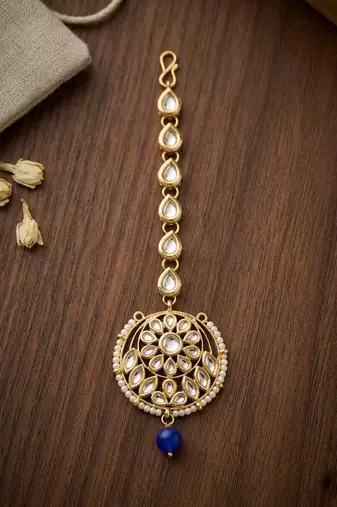 Blue kundan maangtika
