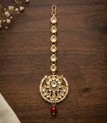 Red kundan maangtika