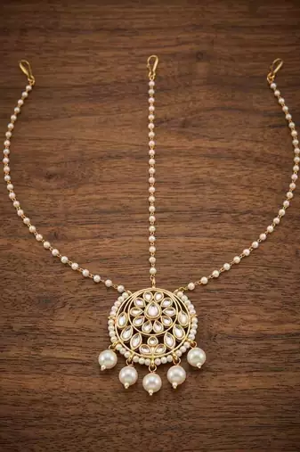 White pearl kundan mathapatti