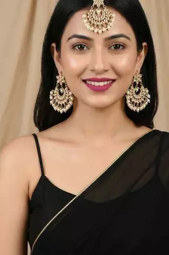 Kundan bridal chandbali earrings with maangtika set