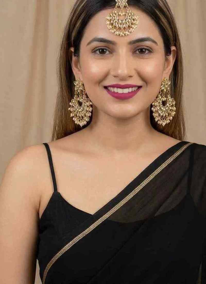 Kundan bridal chandbali earrings with maangtika set