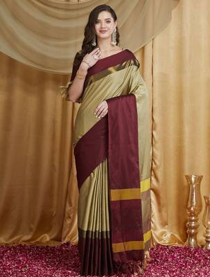 Beige silk cotton banarasi saree 2