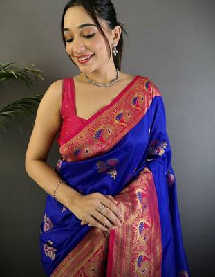 Blue blue banarasi silk zari meenakari weaving saree with contrast blouse piece 4