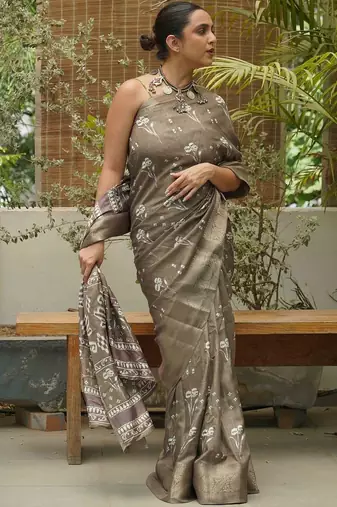 Beige women beige sarees