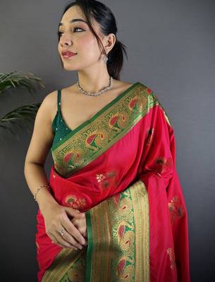Magenta magenta banarasi silk zari meenakari weaving saree with contrast blouse piece 2