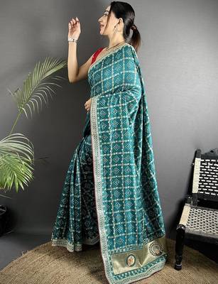 Teal woven design zari silk blend handloom bandhani saree 2