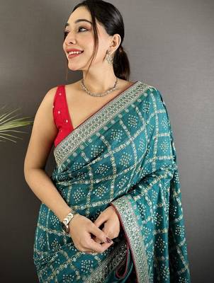 Teal woven design zari silk blend handloom bandhani saree 4
