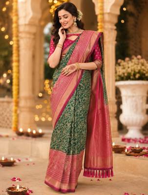 green jacquard saree with silver zari weaving     elegant party wear ethnic saree 2