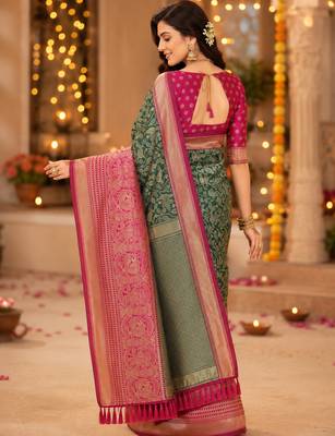 green jacquard saree with silver zari weaving     elegant party wear ethnic saree 4