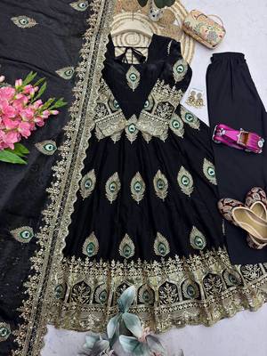 Black silk blend embroidered anarkali kurta set with pant and dupatta 4