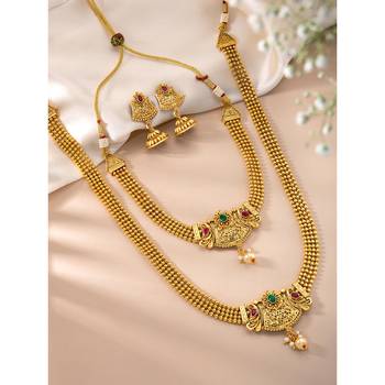 Women's gold toned synthetic stone & pearl studded peacock necklace set 2