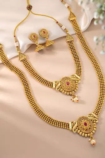Women's gold toned rani pink synthetic stone & pearl studded maharani haar