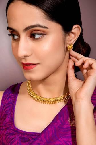 Women's gold toned elegant indian choker necklace with earring jewelry set