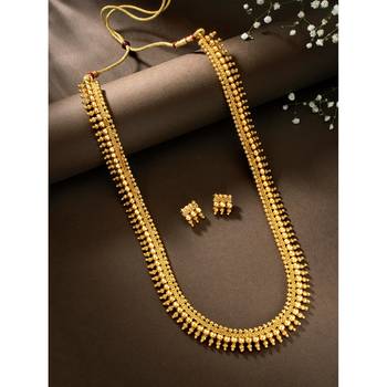Women's gold toned long maharani haar necklace with earrings south style 2