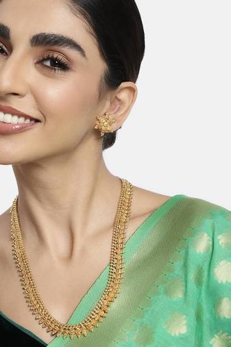 Women's gold toned long maharani haar necklace with stud earrings south