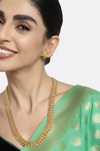 Women's gold toned long maharani haar necklace with stud earrings south