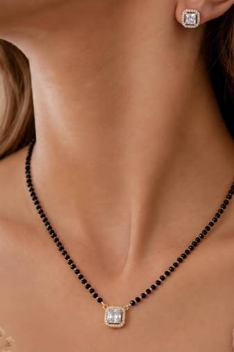 Women's golden toned square solitaire mangalsutra & stud earring  set
