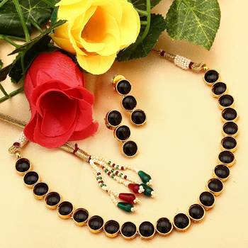Women's faux kundan choker necklace bharatanatyam jewelry set with earrings 2