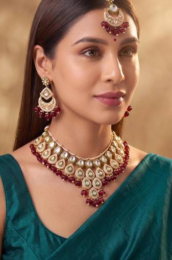 Maroon kundan ethnic necklace earrings maangtikka set for women