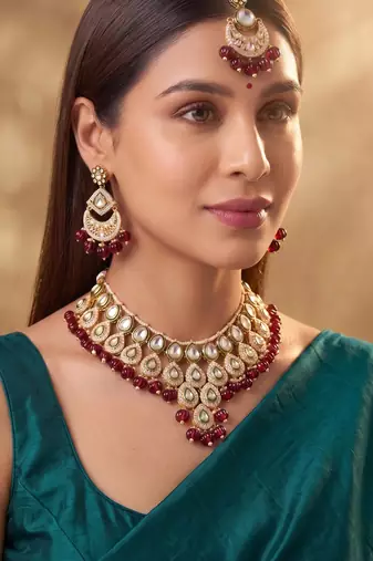 Maroon kundan ethnic necklace earrings maangtikka set for women