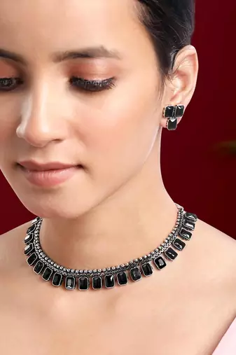 Women's silver toned black synthetic stone studded choker necklace stud