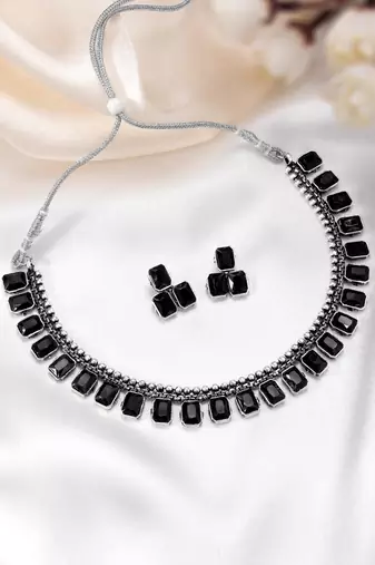 Women's silver toned black synthetic stone studded choker necklace stud