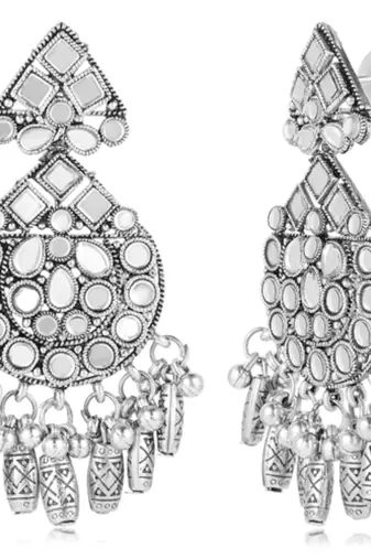 Women's synthetic stone studded choker necklace dangle earrings & maangtikka