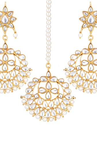Women's kundan pearl white chandbali earrings with maang tikka jewelry set