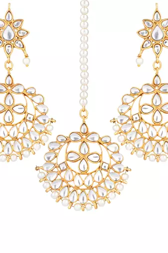 Women's kundan pearl white chandbali earrings with maang tikka jewelry set