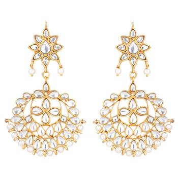 Women's kundan pearl white chandbali earrings with maang tikka jewelry set 2