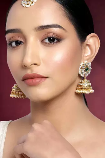 Women's kundan pearl jhumki earrings with maang tikka bollywood jewelry set